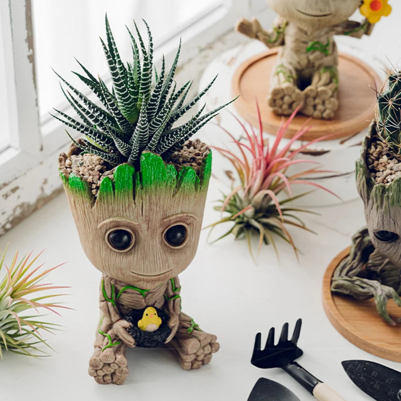 GroovyRoot™ Character Planter – Fun Groot-Style Plant Pot & Desk Organiser