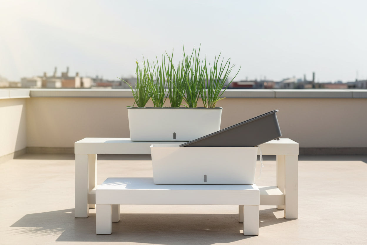 AquaSense™ Self-Watering Planter – Smart Pot with Water Level Indicator