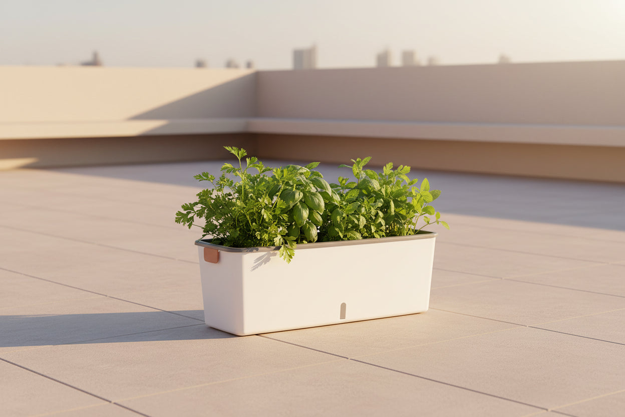 AquaSense™ Self-Watering Planter – Smart Pot with Water Level Indicator